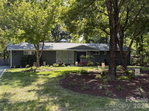 Photo of 1901 Balfour Lane, Charlotte, NC 28216 (MLS # 4416656)