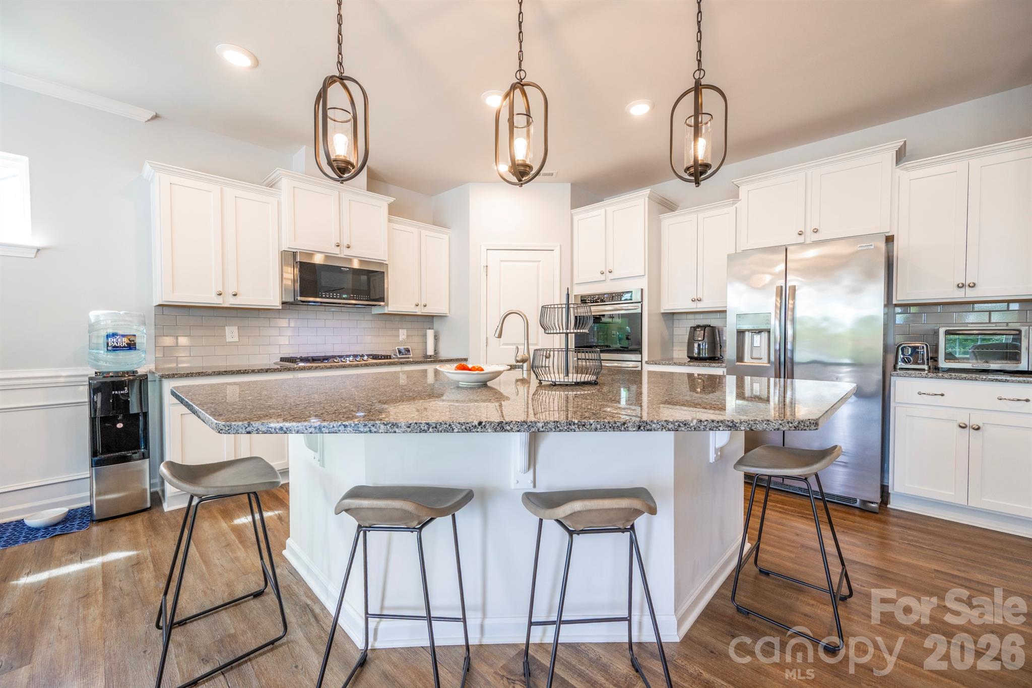 Imagery On Mtn Island - Residential