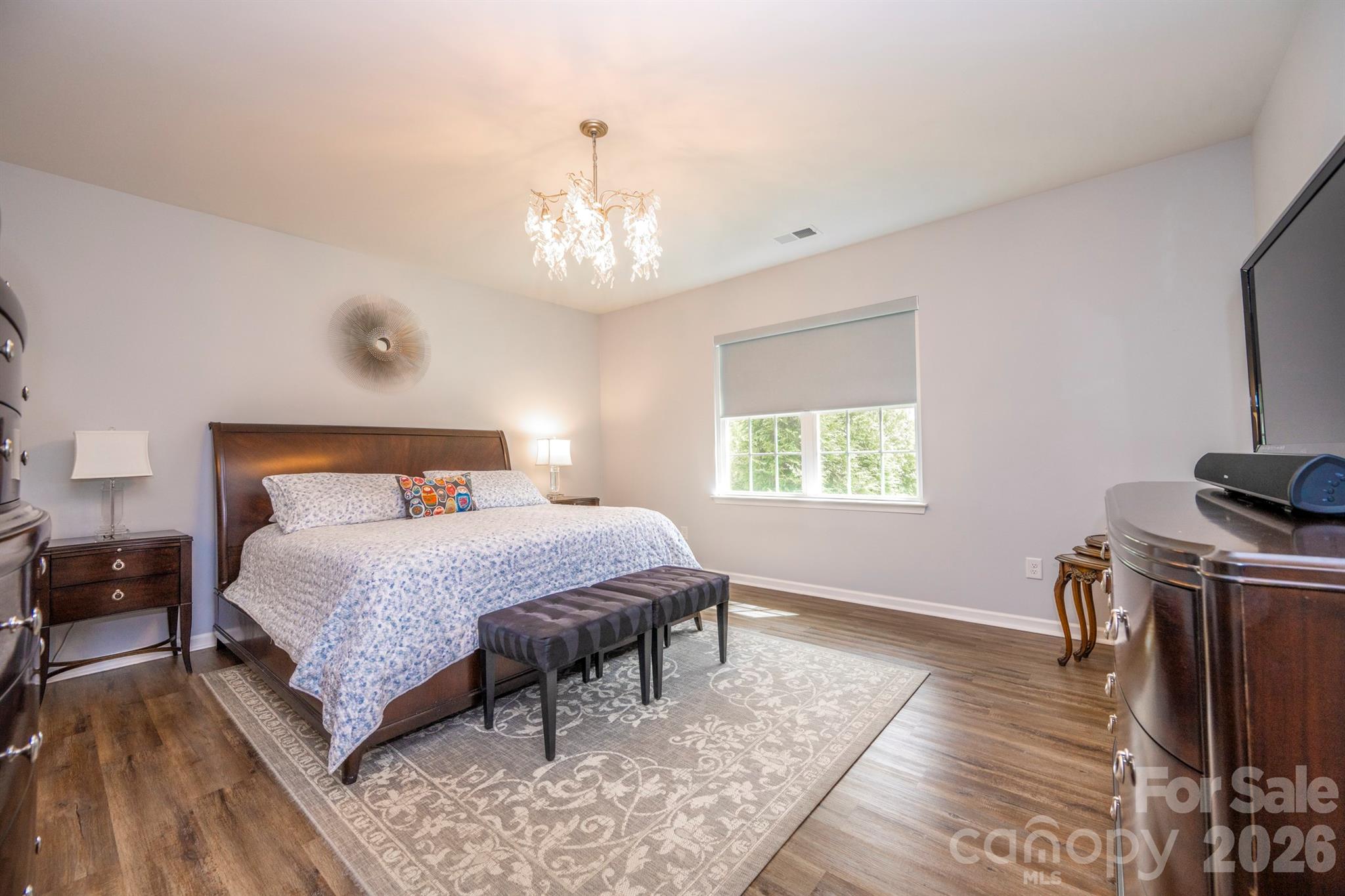 Imagery On Mtn Island - Residential