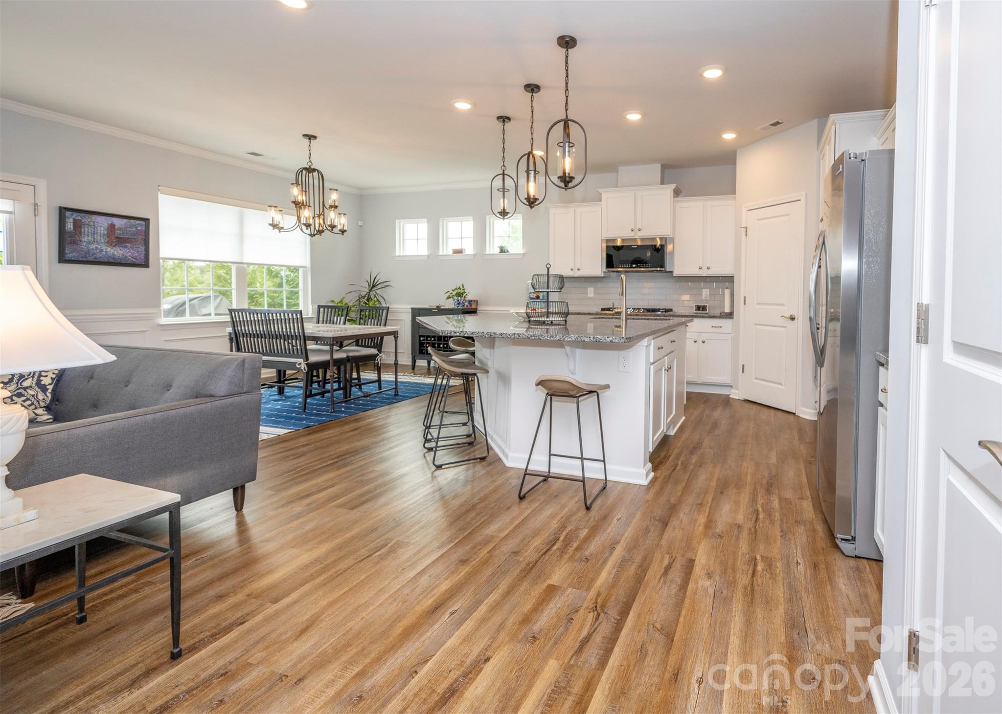 Imagery On Mtn Island - Residential