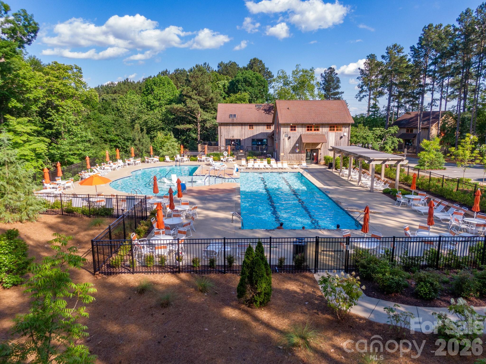 Imagery On Mtn Island - Residential