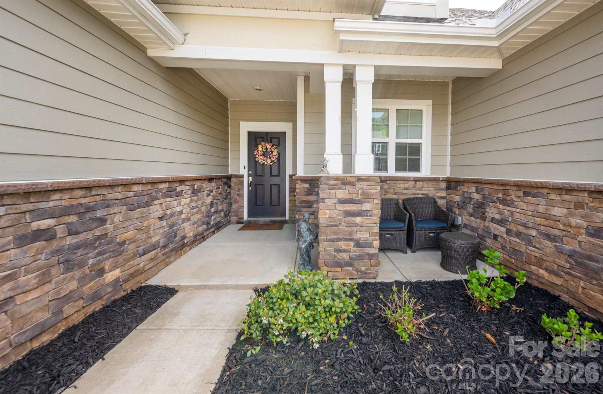 Imagery On Mtn Island - Residential