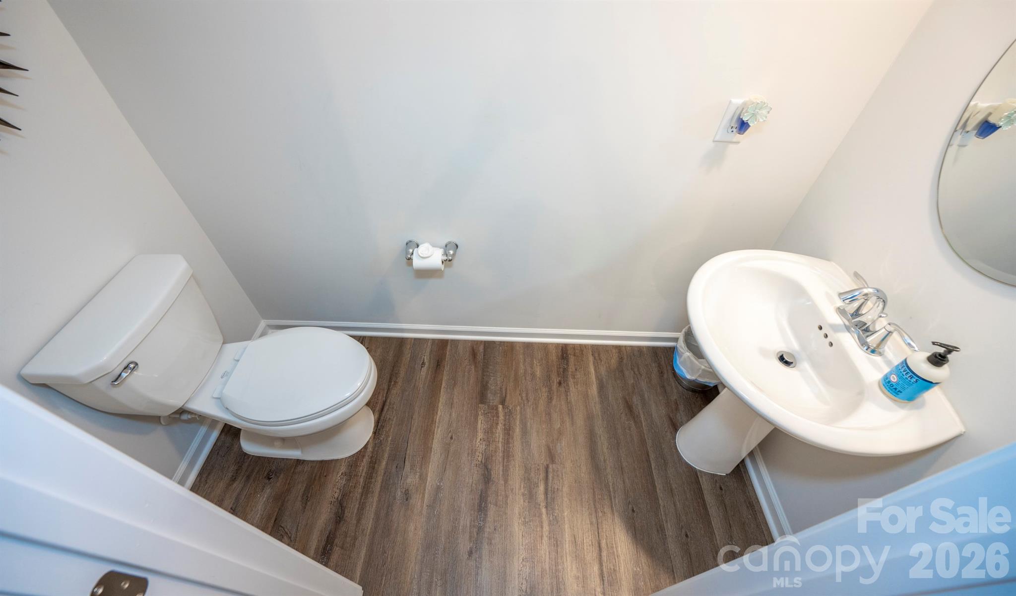 Imagery On Mtn Island - Residential