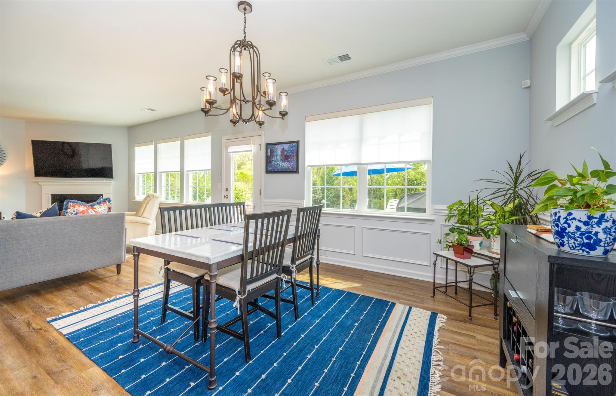 Imagery On Mtn Island - Residential