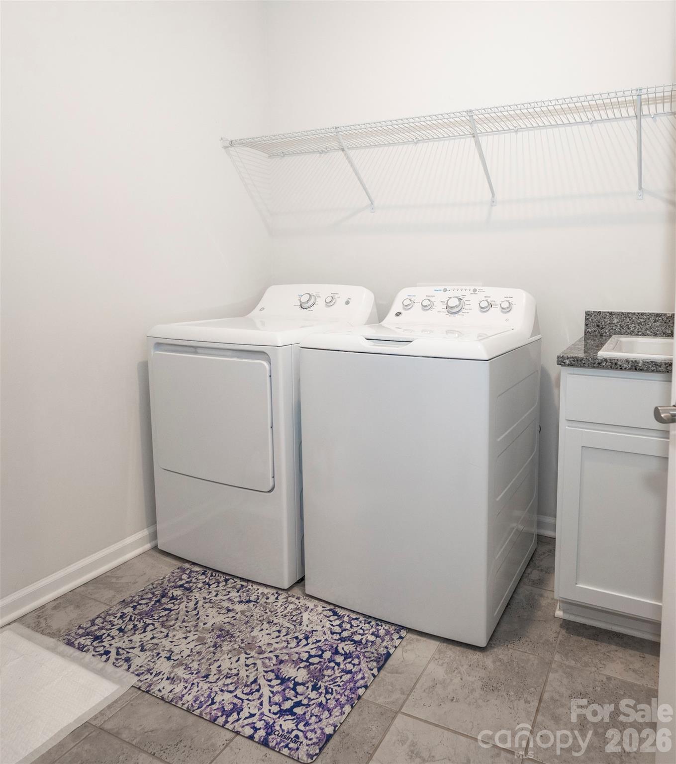 Imagery On Mtn Island - Residential