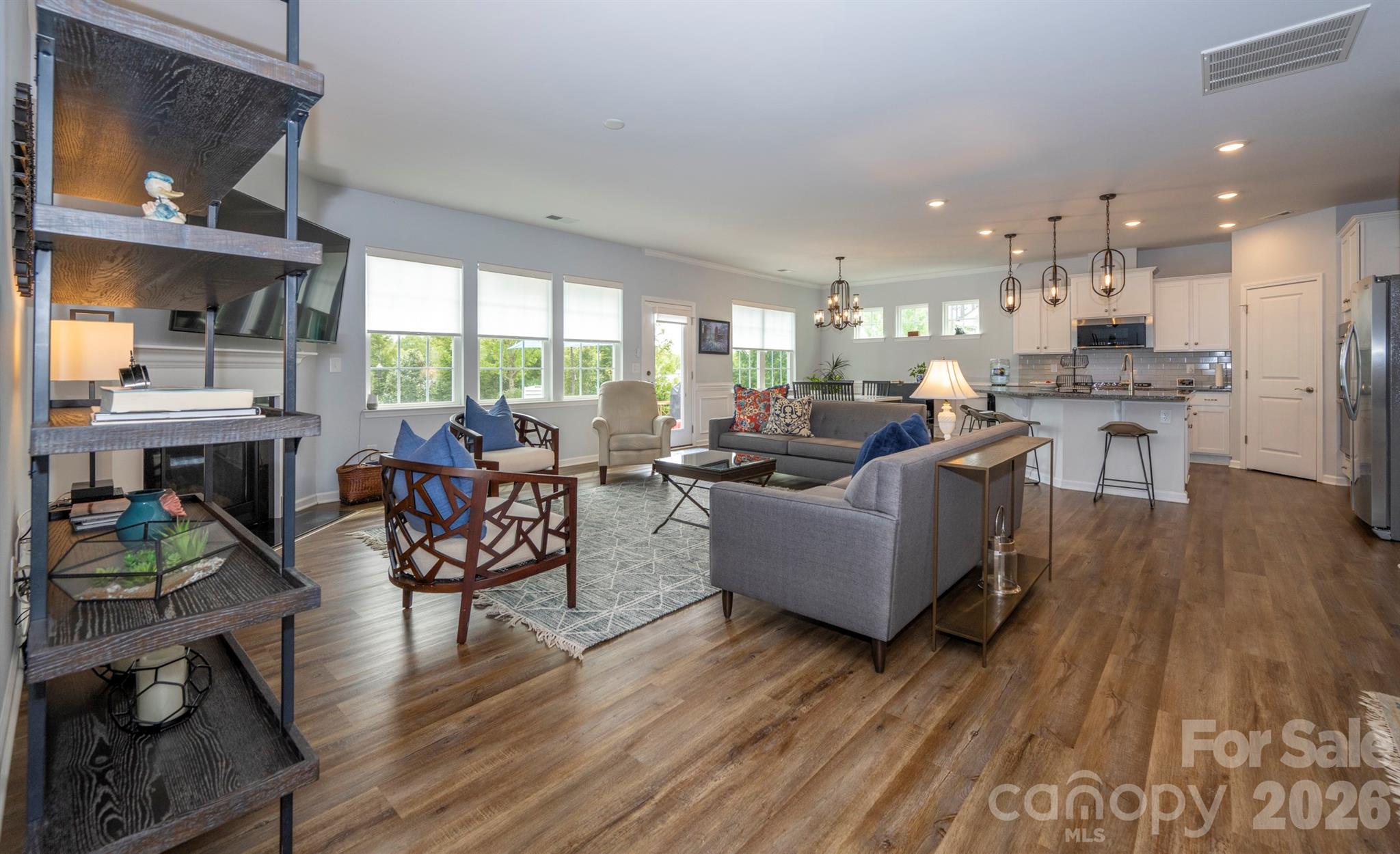 Imagery On Mtn Island - Residential