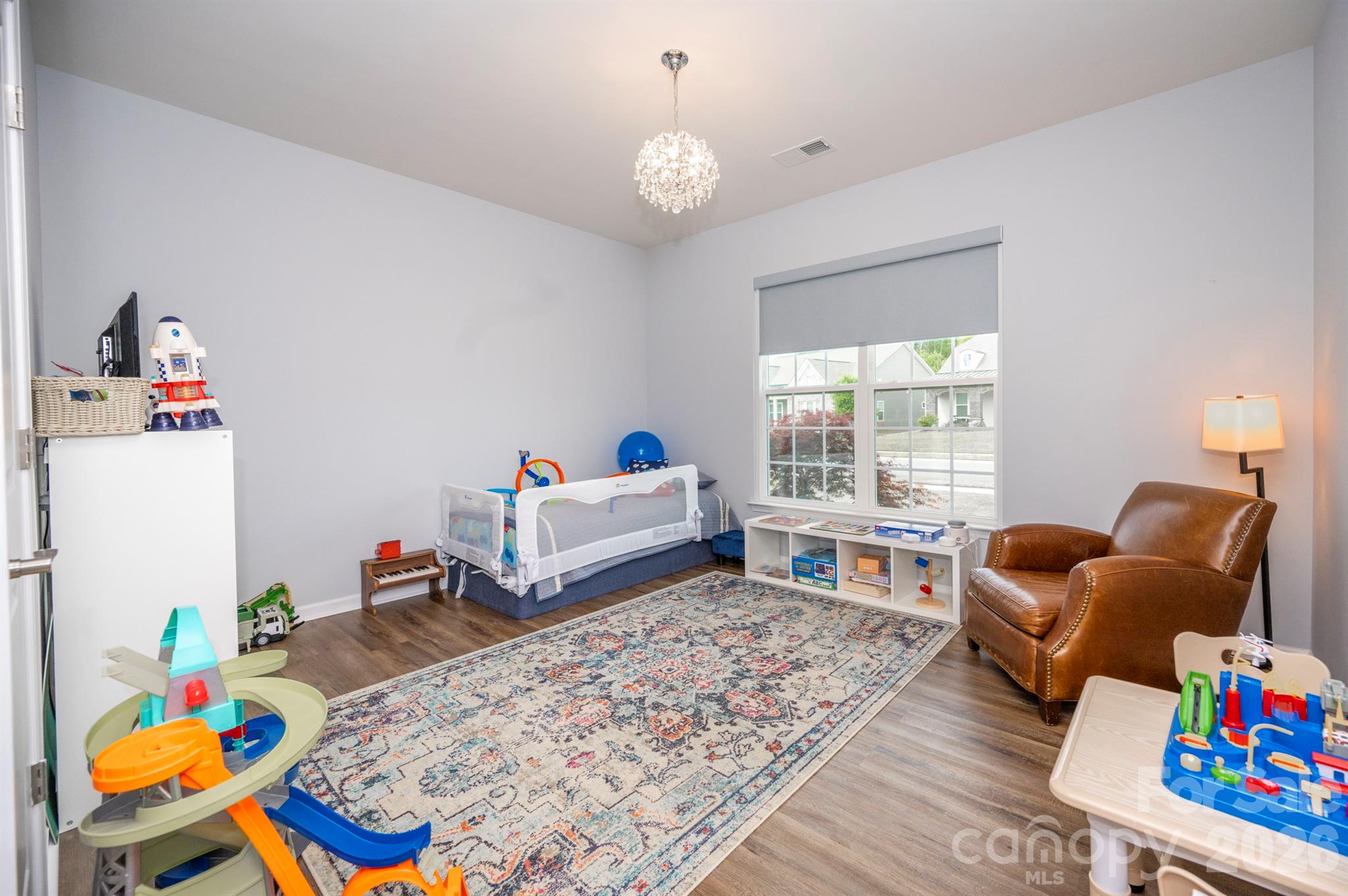 Imagery On Mtn Island - Residential