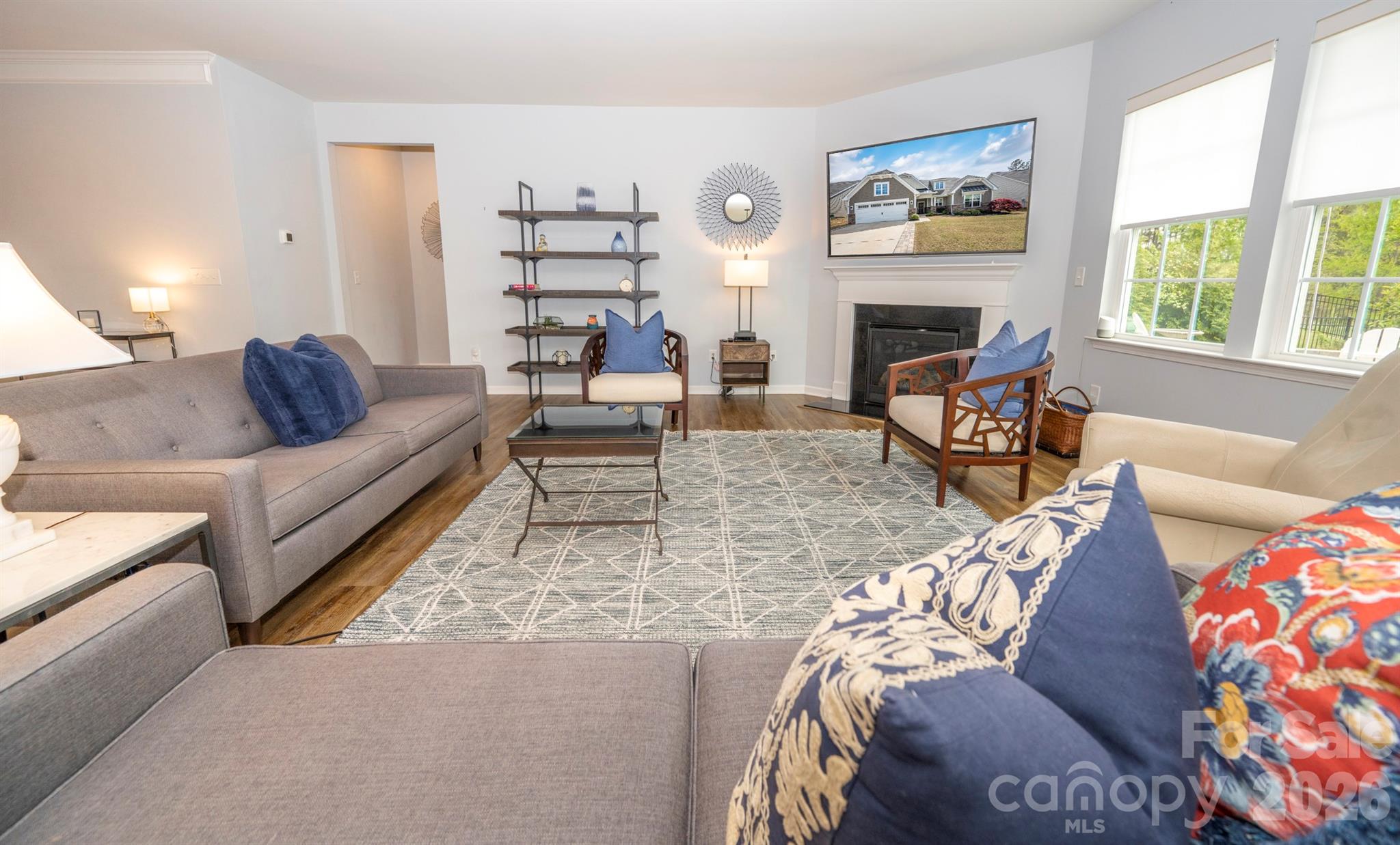 Imagery On Mtn Island - Residential