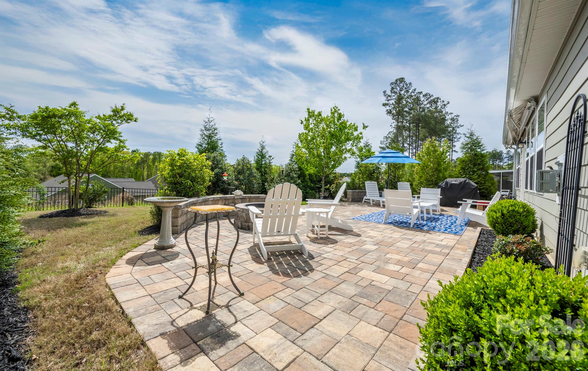 Imagery On Mtn Island - Residential