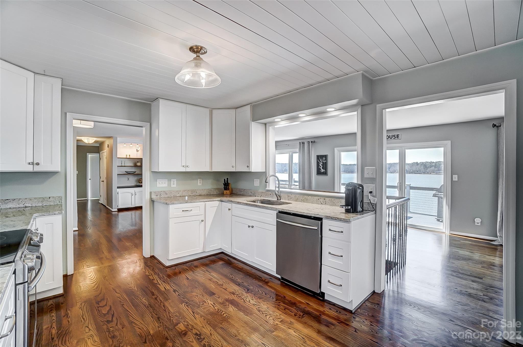 Tega Cay - Residential