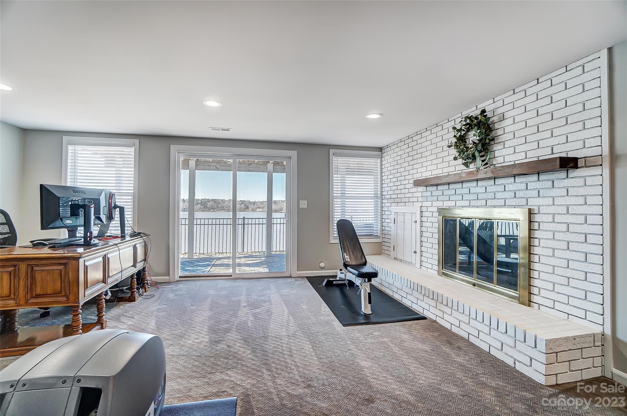 Tega Cay - Residential