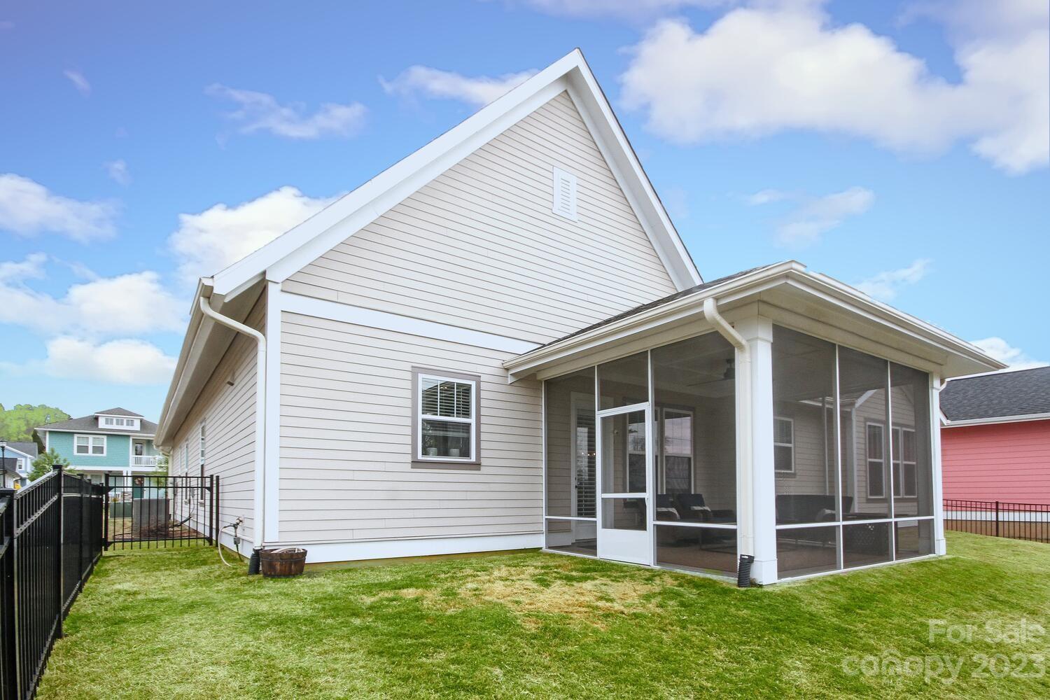 Riverwalk - Residential