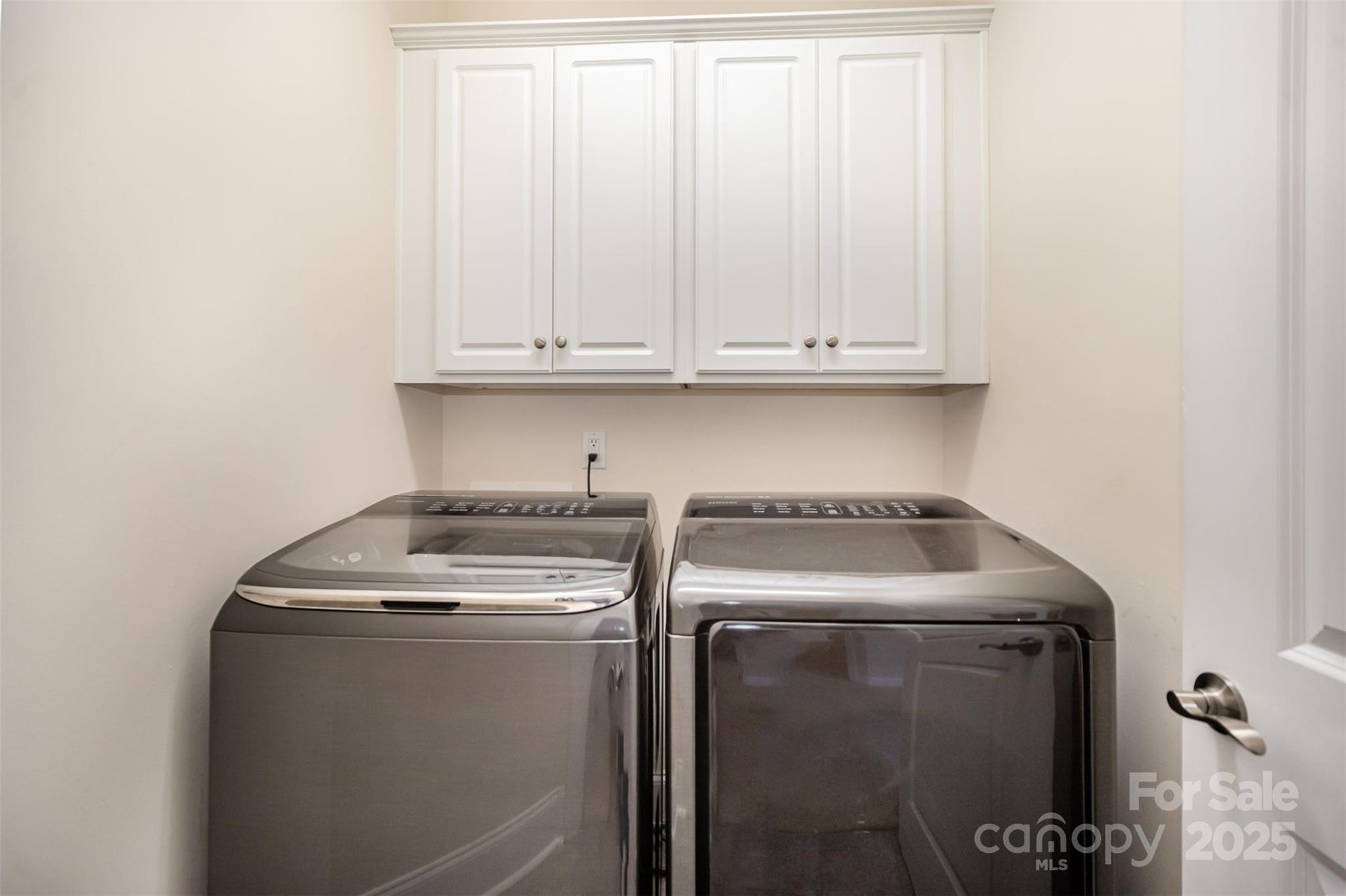 Charlotte, North Carolina 28277, United States, 4 Bedrooms Bedrooms, ,3 BathroomsBathrooms,Residential,Active,166857