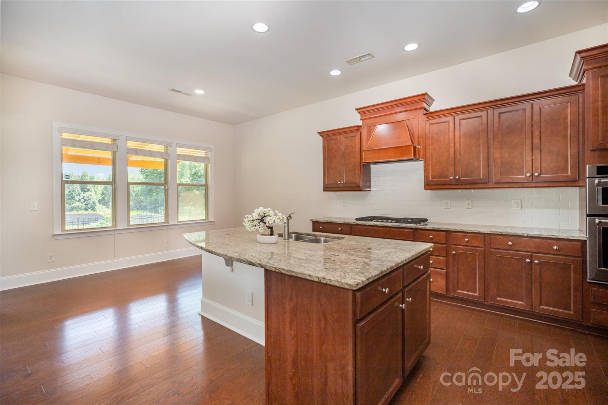 Charlotte, North Carolina 28277, United States, 4 Bedrooms Bedrooms, ,3 BathroomsBathrooms,Residential,Active,166857