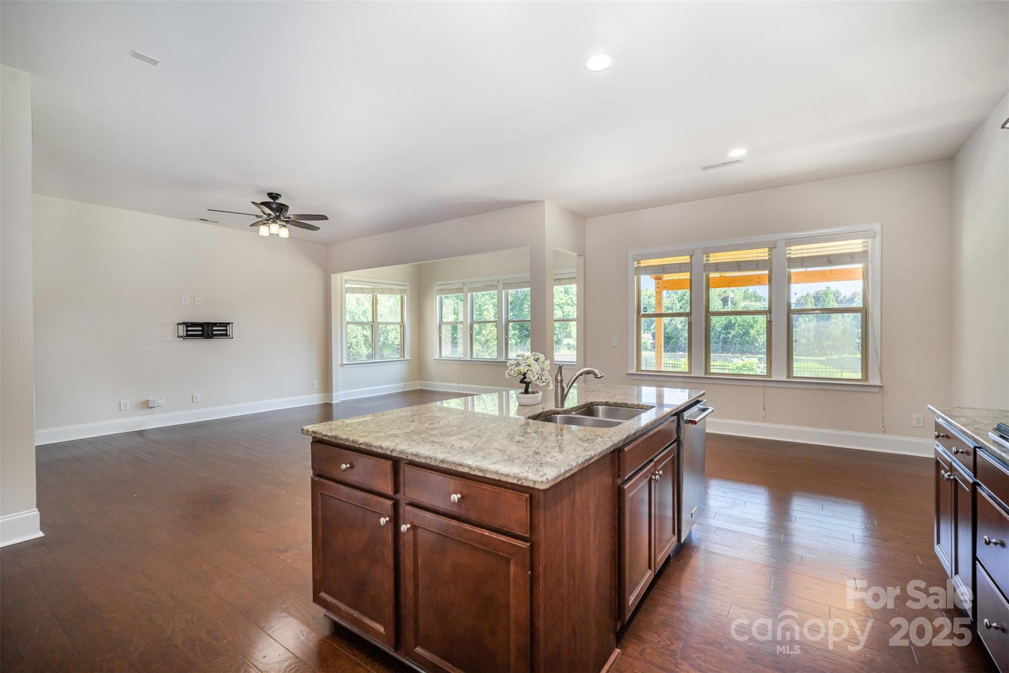 Charlotte, North Carolina 28277, United States, 4 Bedrooms Bedrooms, ,3 BathroomsBathrooms,Residential,Active,166857