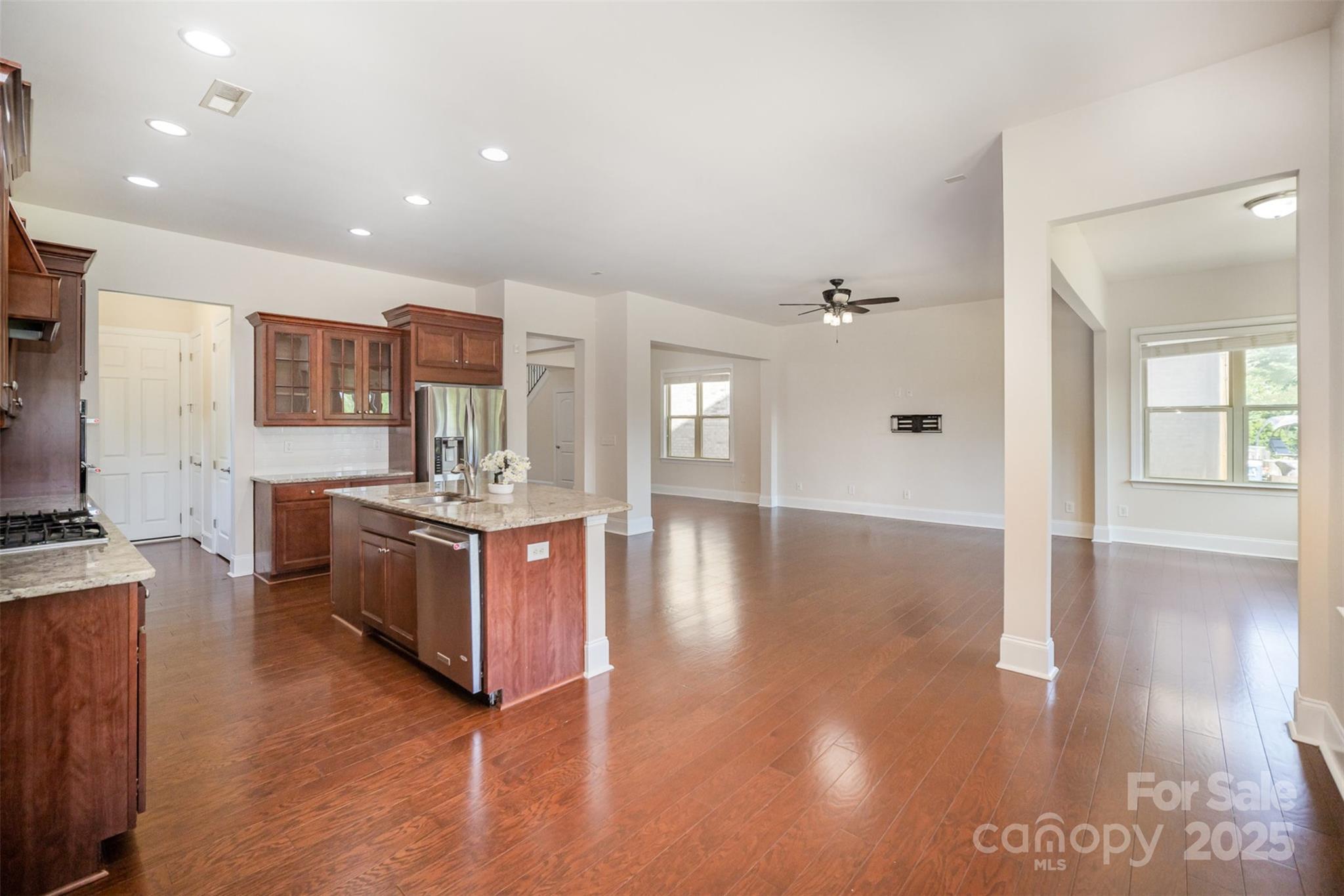 Charlotte, North Carolina 28277, United States, 4 Bedrooms Bedrooms, ,3 BathroomsBathrooms,Residential,Active,166857