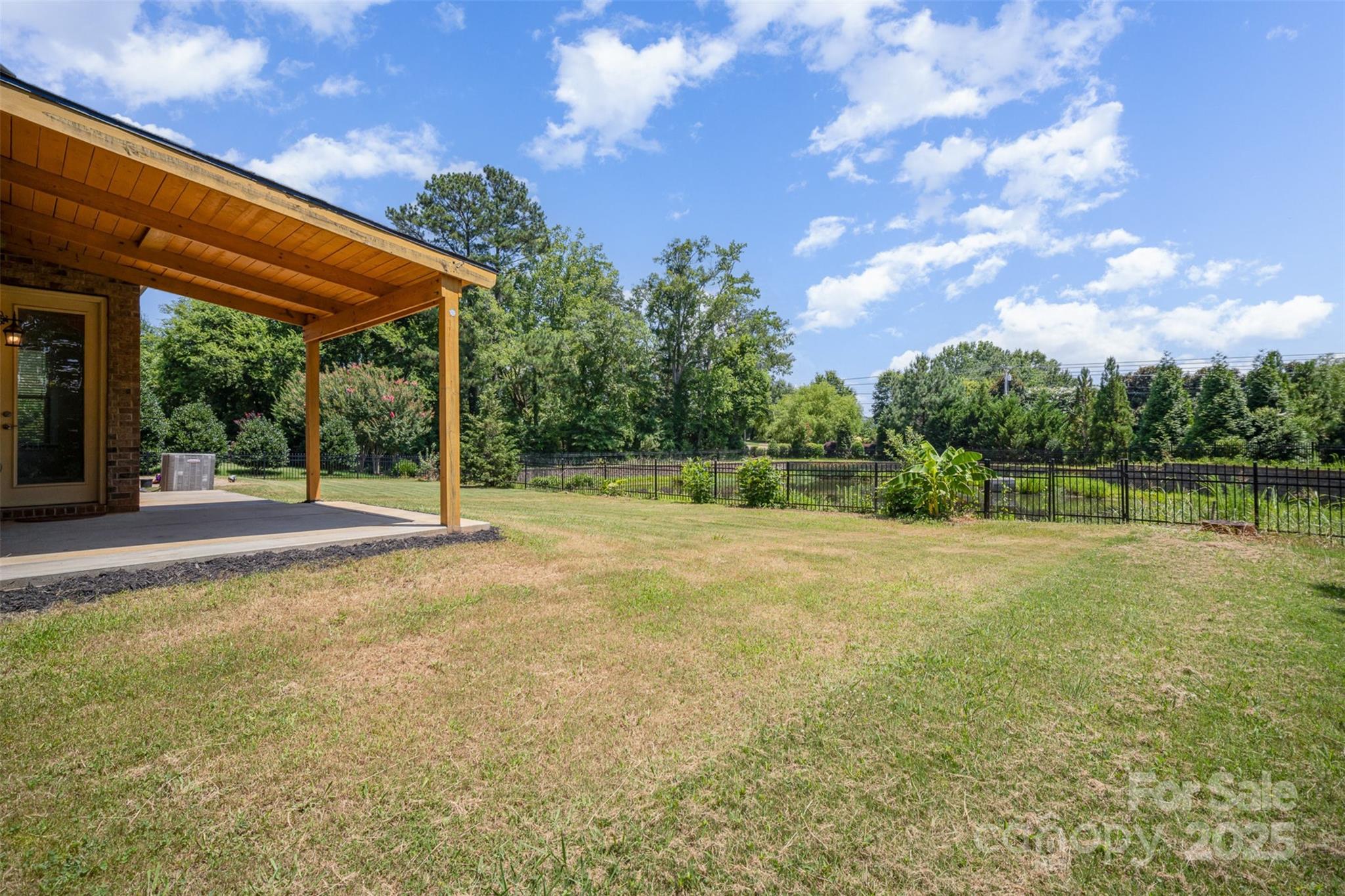 Charlotte, North Carolina 28277, United States, 4 Bedrooms Bedrooms, ,3 BathroomsBathrooms,Residential,Active,166857