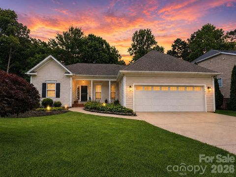 Photo of 147 Broken Pine Lane, Mooresville, NC 28117 (MLS # 4397181)