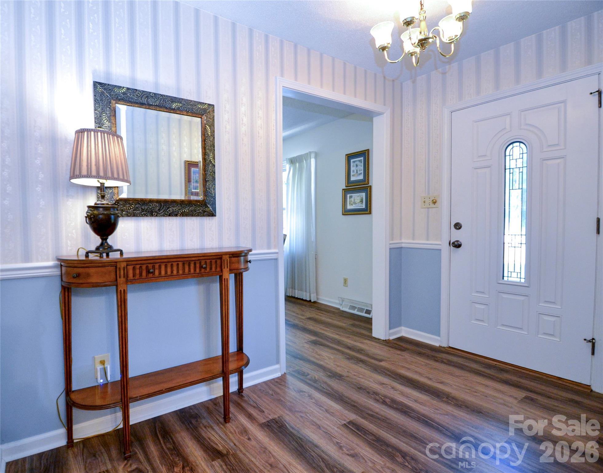 2404 Wedgewood Drive
