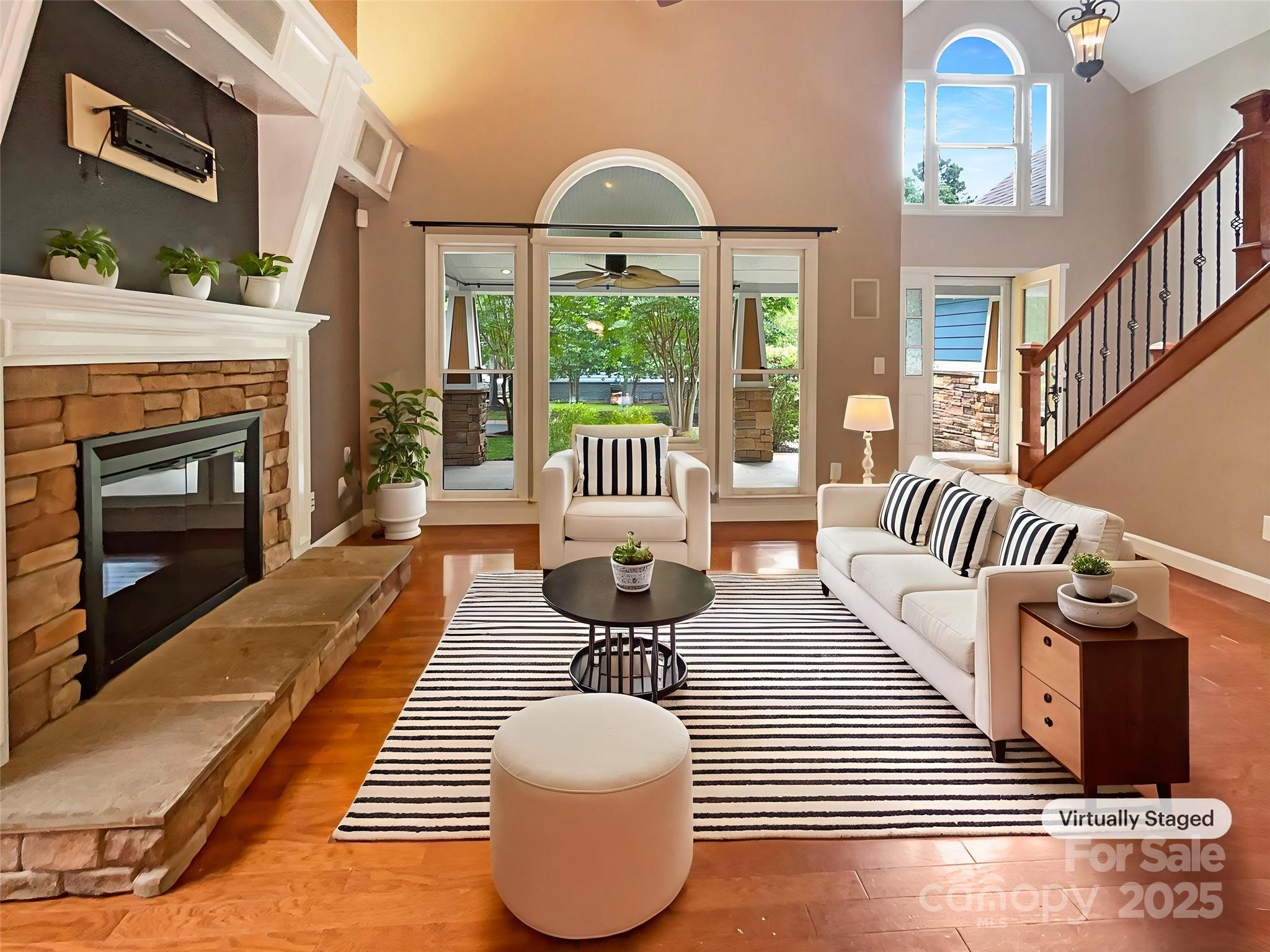 Tega Cay - Residential