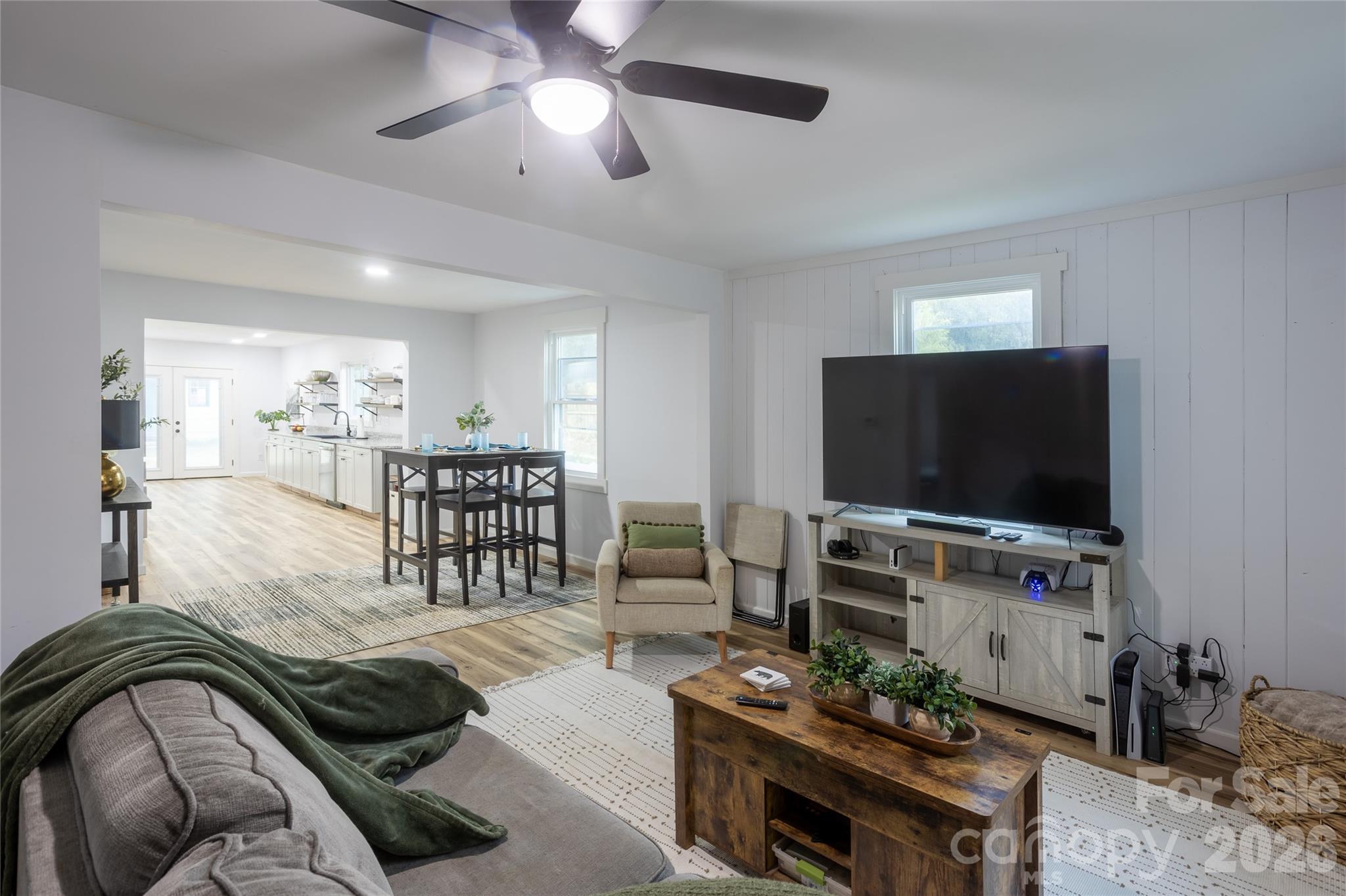 44 LR Smith Avenue