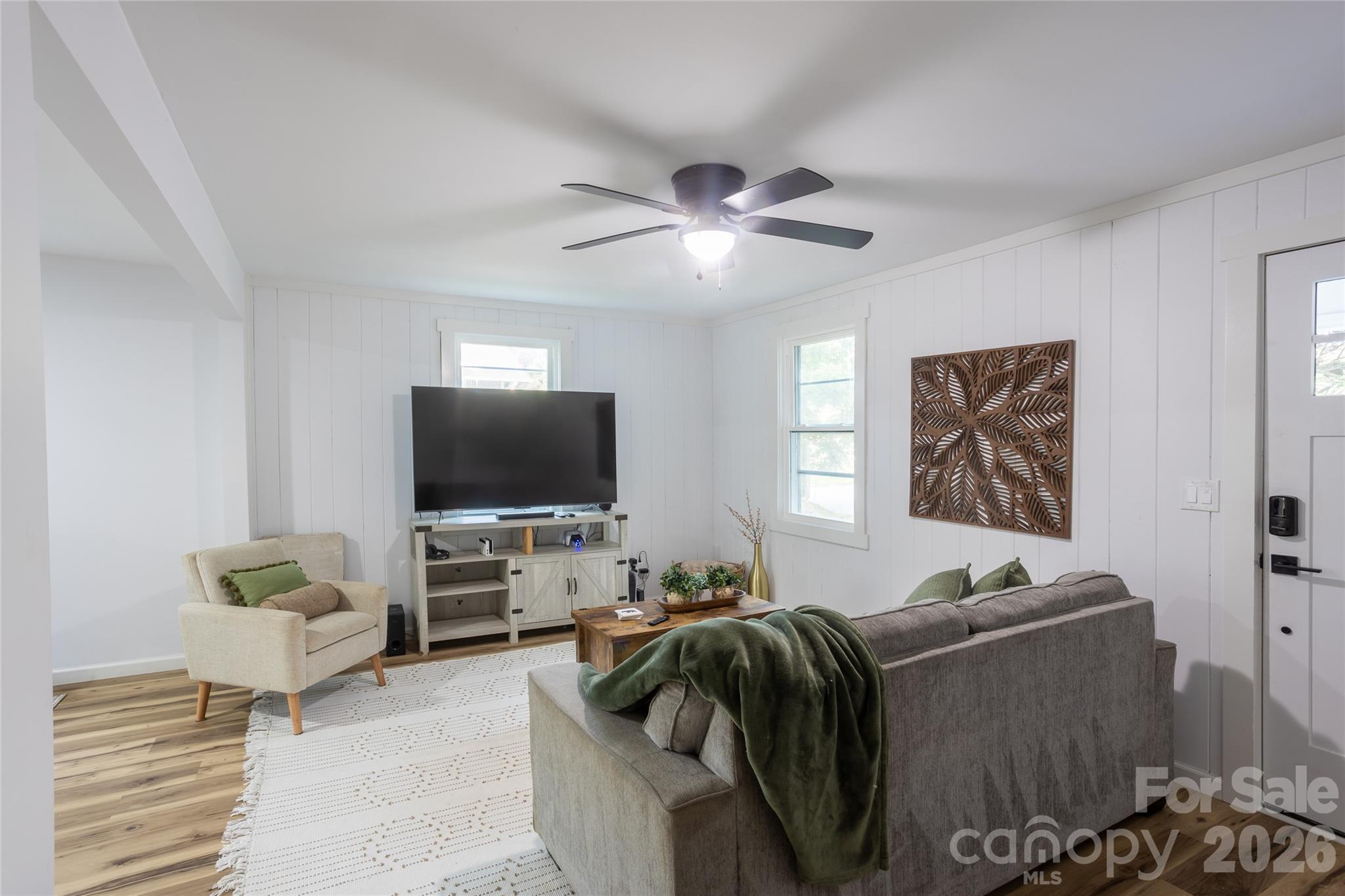 44 LR Smith Avenue