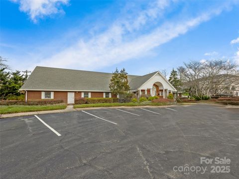 800 Beverly Hanks Center Hendersonville NC 28792