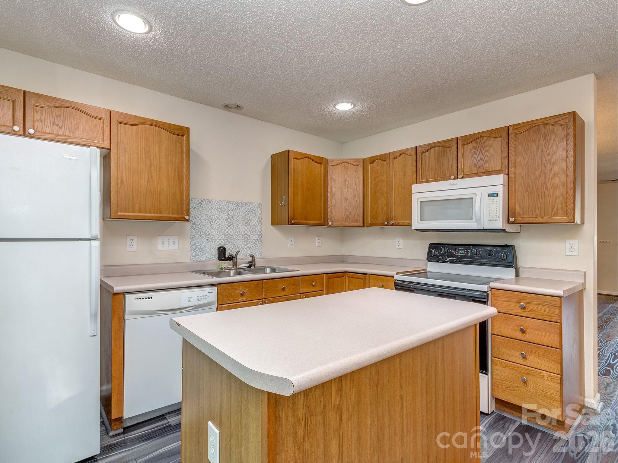 Roxborough II - Residential