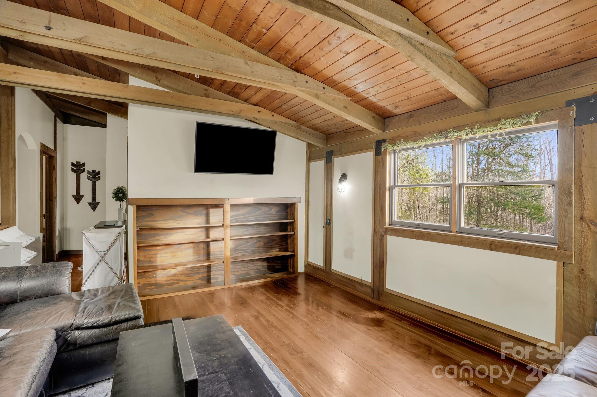 Woodland Knoll - Residential