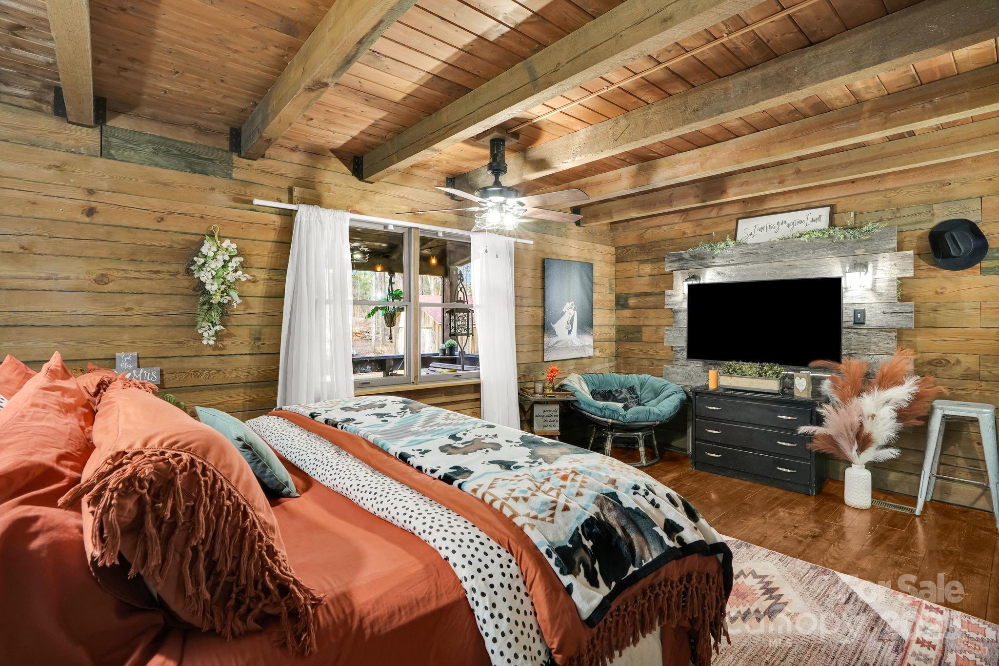 Woodland Knoll - Residential