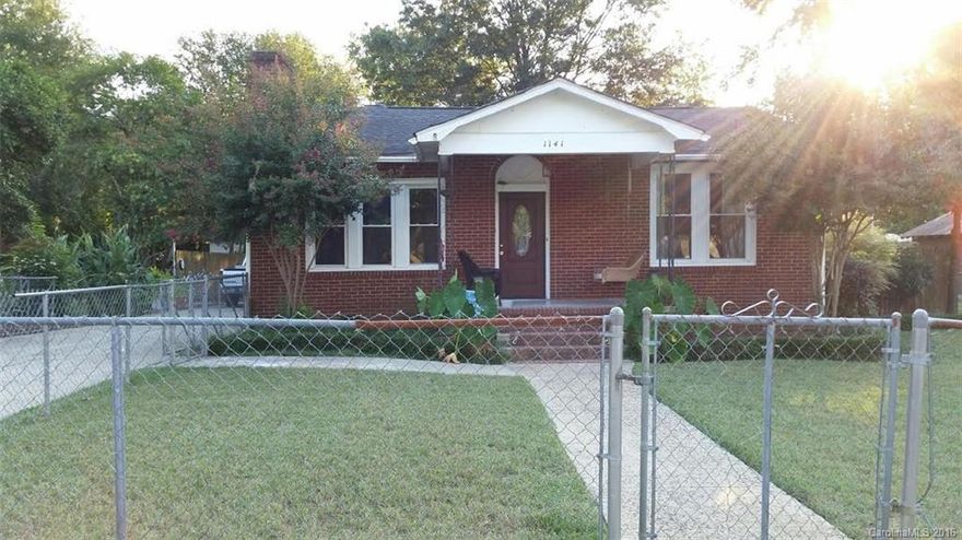 Unique home located in the heart of Rock Hill, this home has a private large back yard and a great front porch/back porch. Convenient to everything in Rock Hill. It has the charm of an older home with conveniences of a new home! New windows, paint, and flooring.