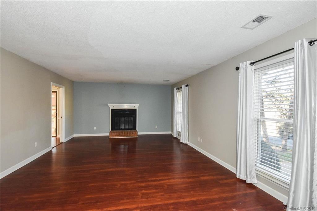 Tega Cay - Residential