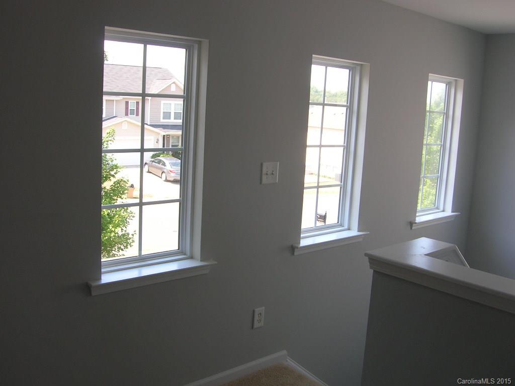 Hamilton Lakes - Residential