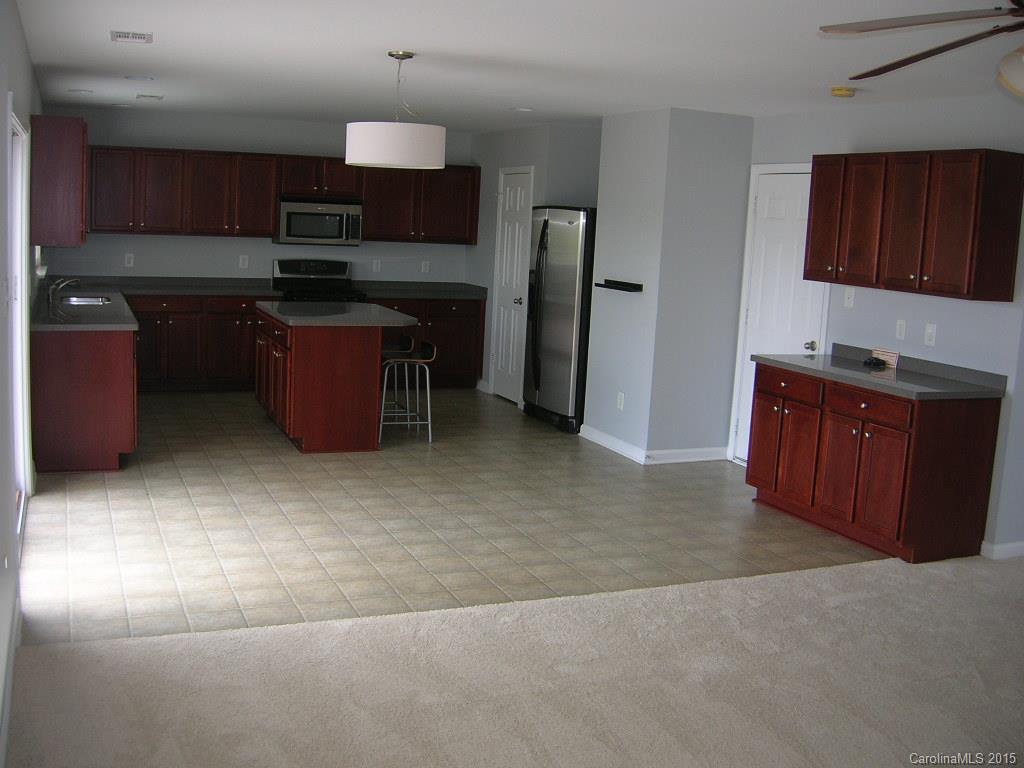 Hamilton Lakes - Residential