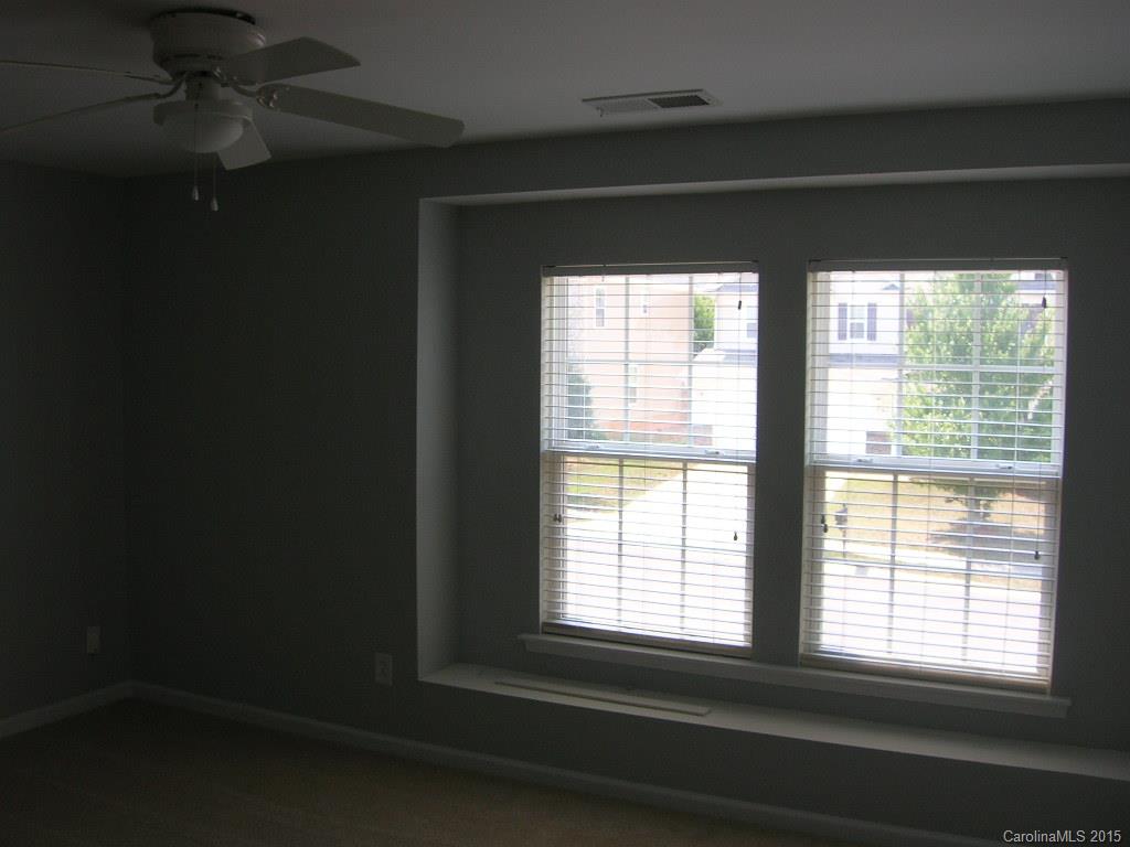 Hamilton Lakes - Residential