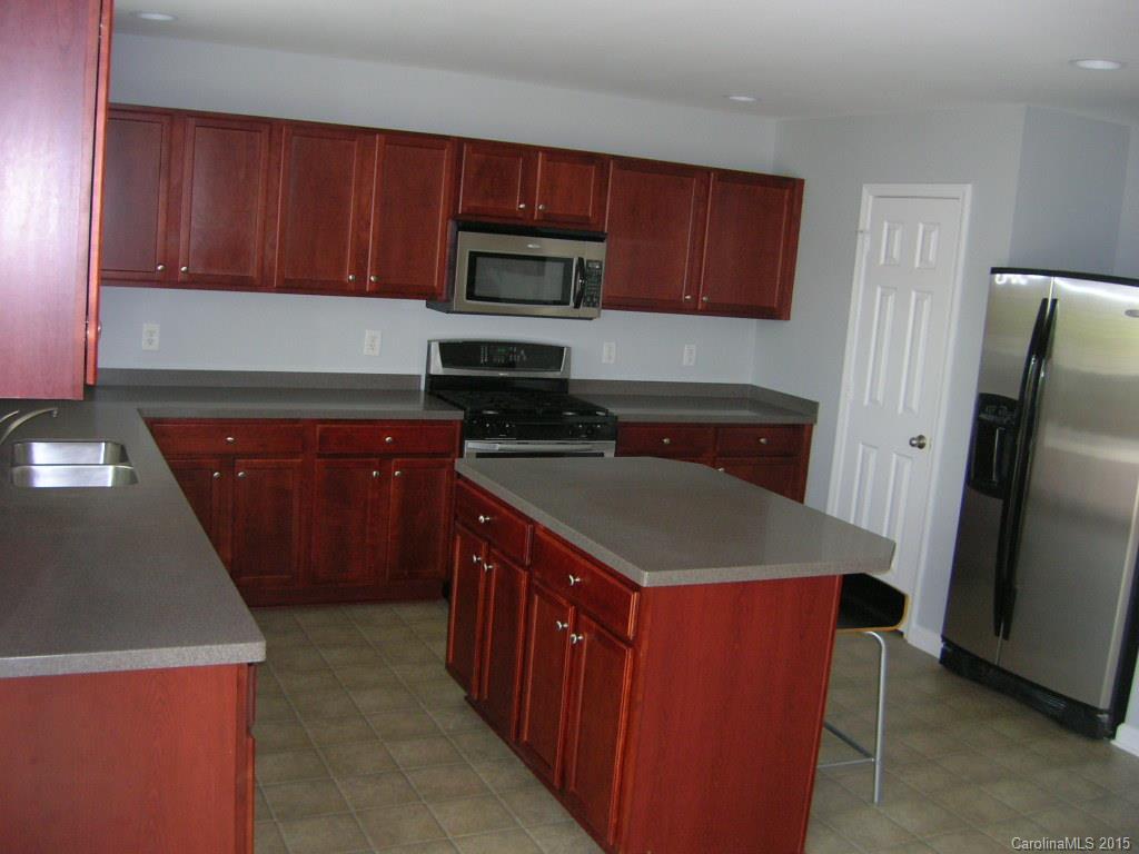 Hamilton Lakes - Residential
