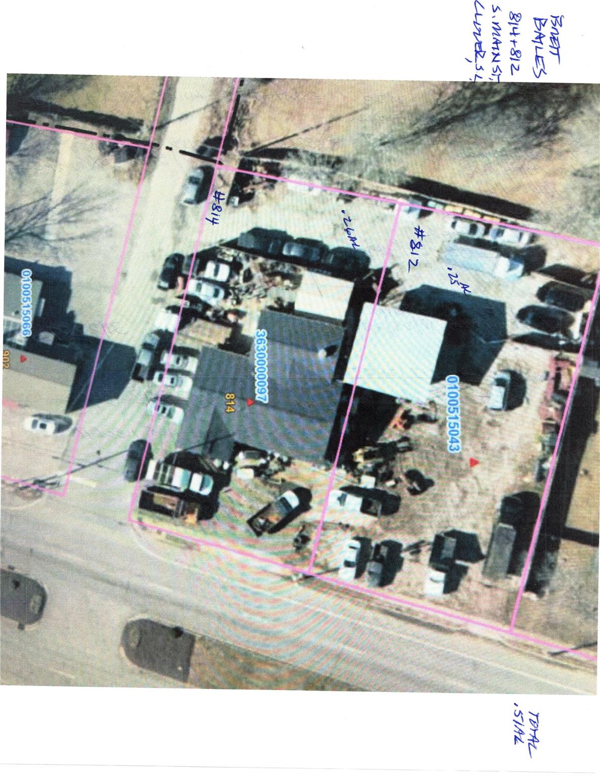 Main image without alt text