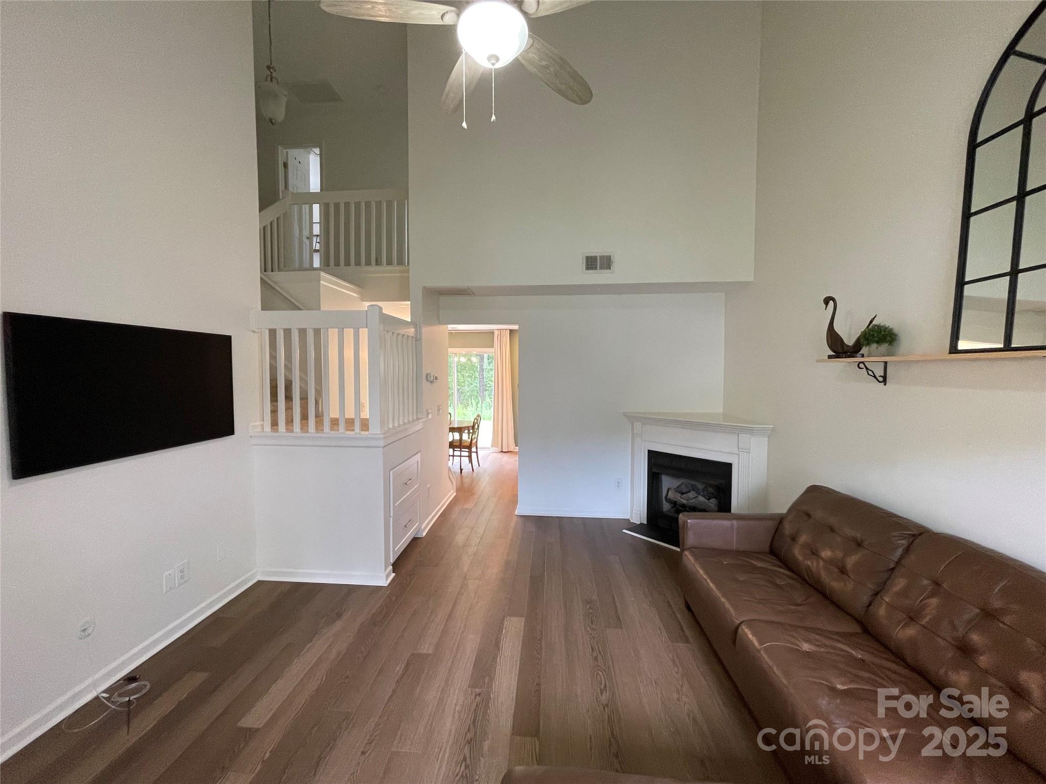435 Scarlett Lane