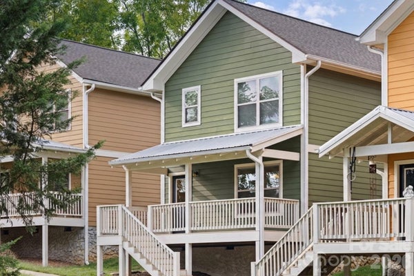 8 COTTAGE COVE LN, ASHEVILLE, NC 28803 - Image 970b0cf03320fb555c8badb861ea84c5/3092685662