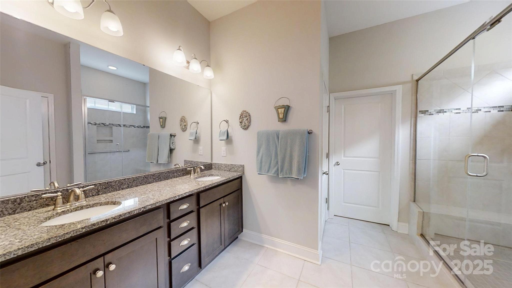 Lakewalk - Residential