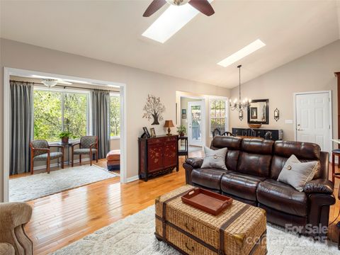 47 Chastain Hill Road Mills River NC 28759