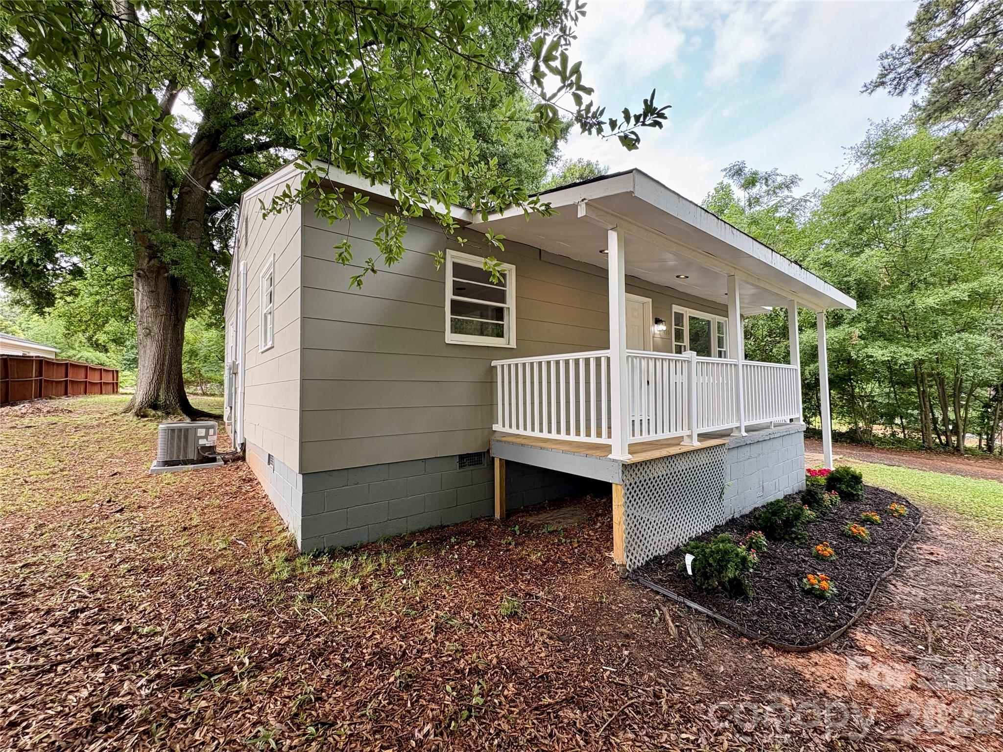 435 E Club Drive