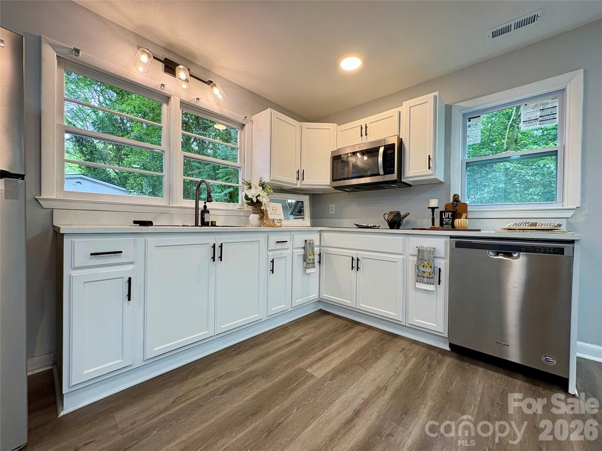 435 E Club Drive