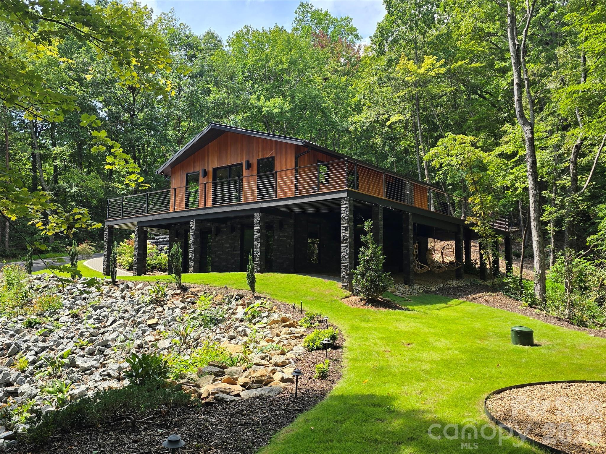 272 Bluebird Road