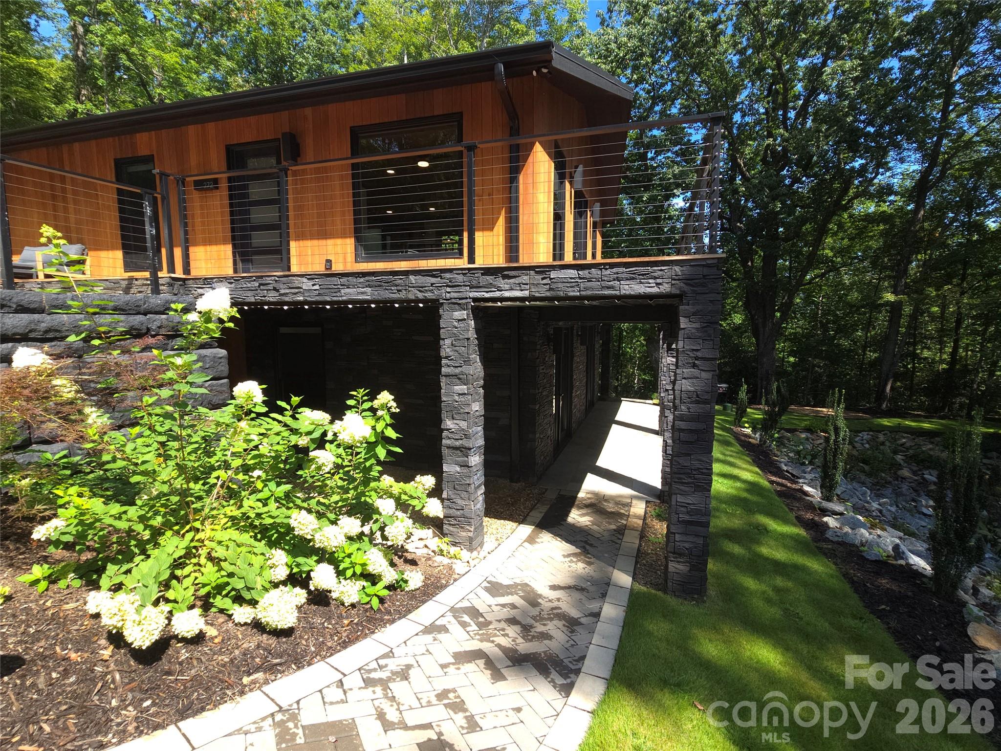 272 Bluebird Road