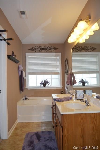 Chelsea Woods - Residential