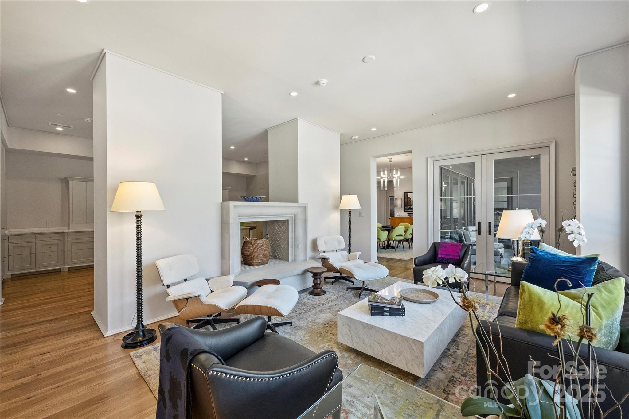 1170 Queens Road