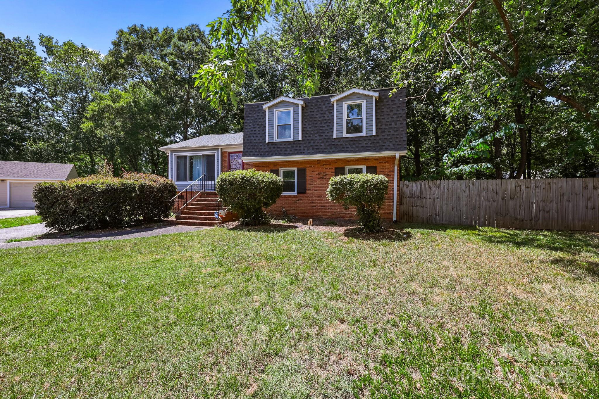 2704 Julep Lane