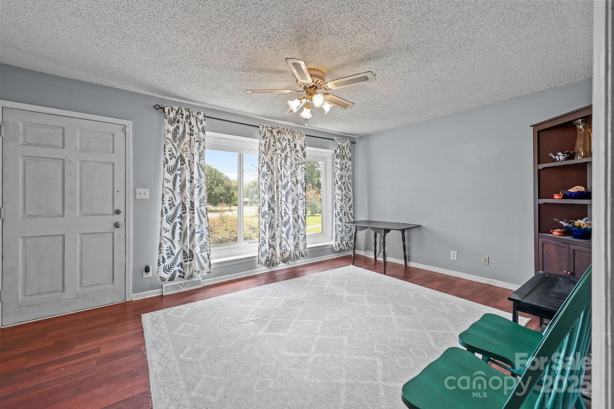 2704 Julep Lane