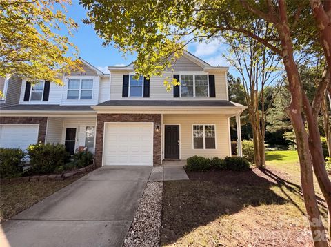Photo of 13809 Singleleaf Lane, Charlotte, NC 28278 (MLS # 4383673)